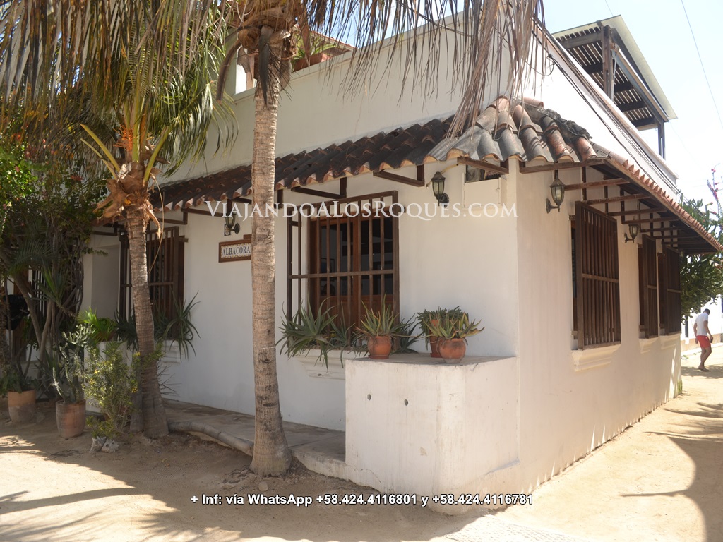 Posada-albacora-viajandoalosroques-fachada