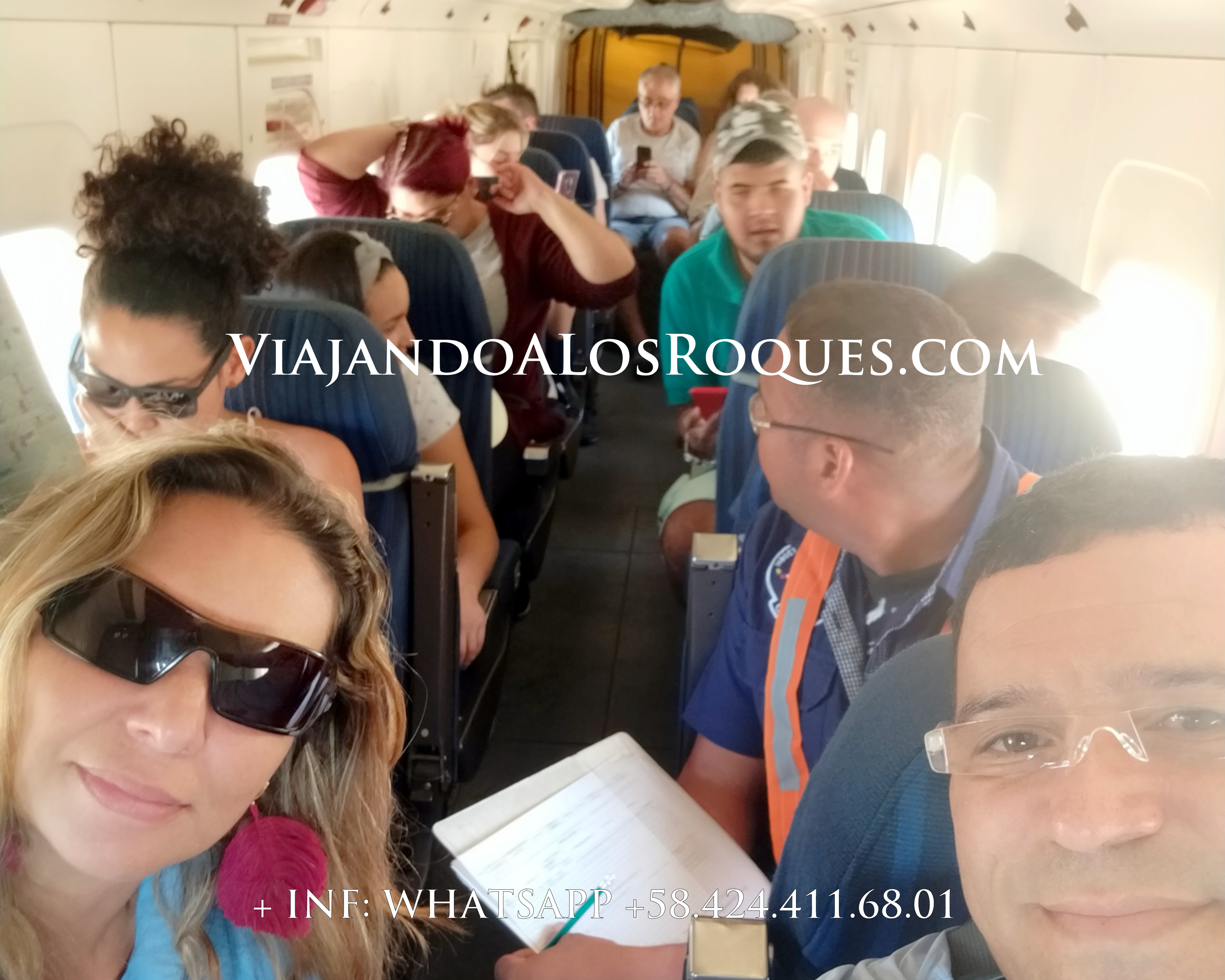 Vista-dentro-del-avión-volando-a-los-roques